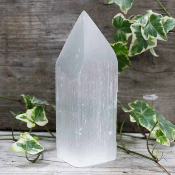 Selenite Pencil Point Tower 15 cm