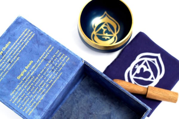 Third Eye Chakra Singing Bowl - Image 2