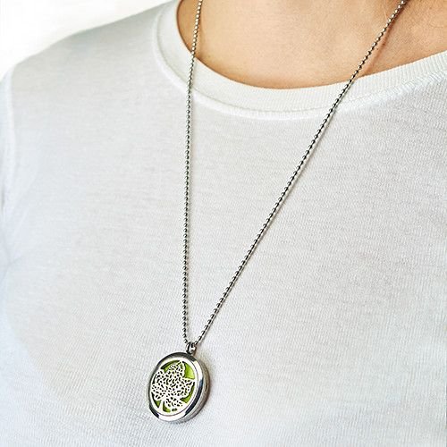 Aromatherapy Jewellery Necklace - Leaf 30mm - Image 4