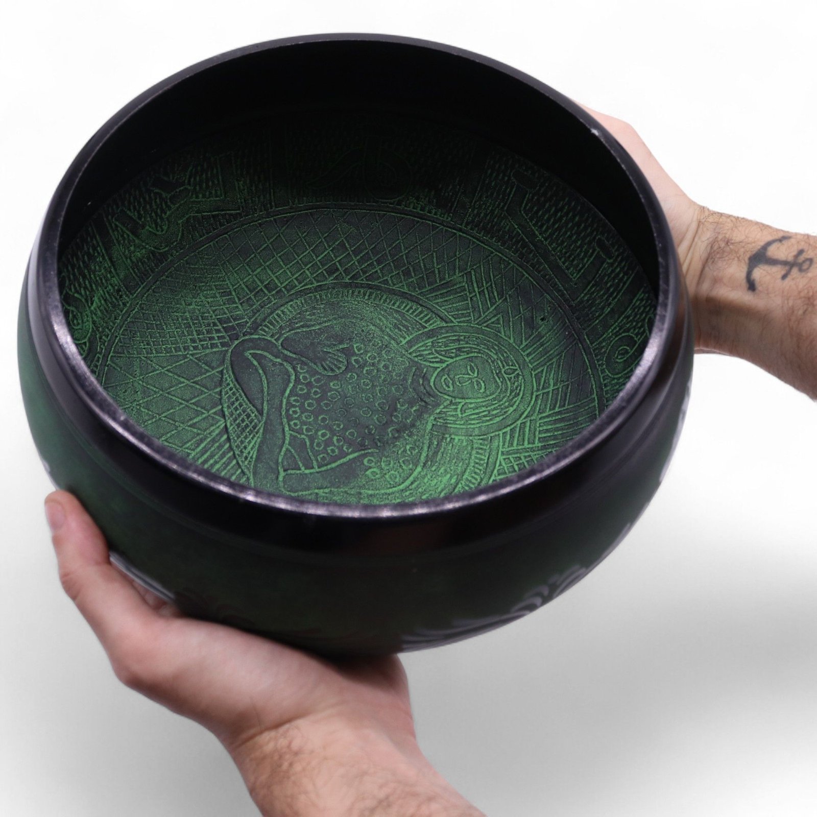 Extra Loud - Mushroom Singing Bowl - Moss Green (23x10.5cm, 1.3kg) - Image 11
